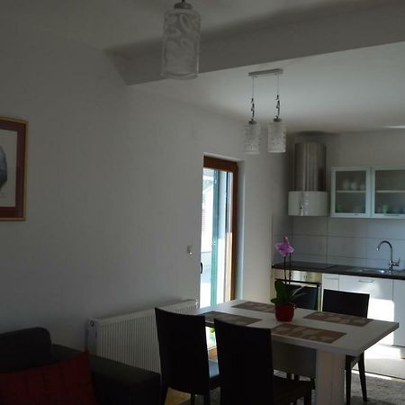 Apartmani Mila Sukosan Luaran gambar