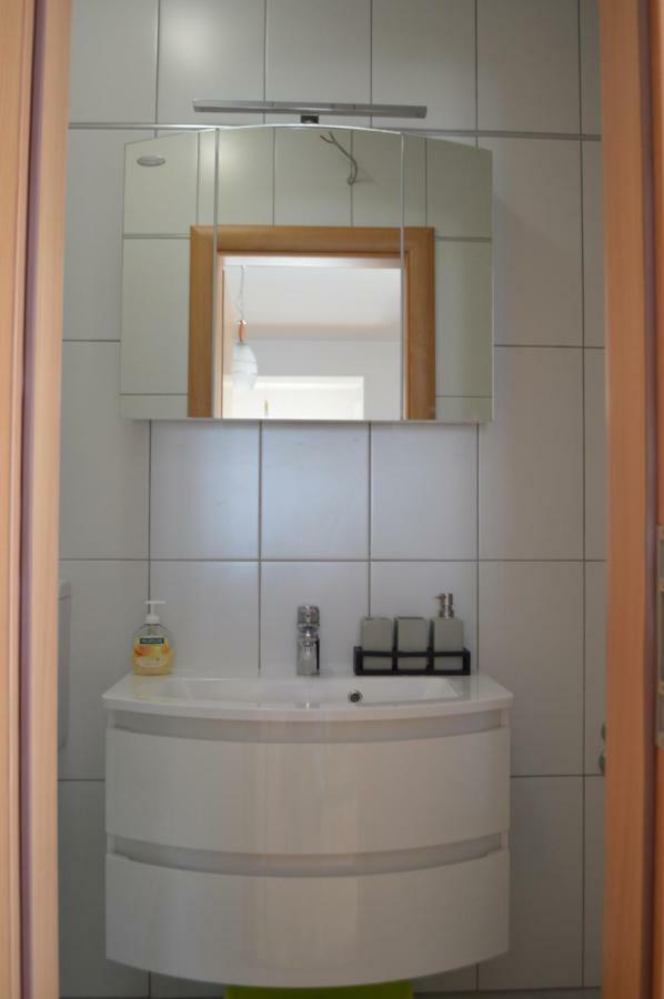 Apartmani Mila Sukosan Luaran gambar